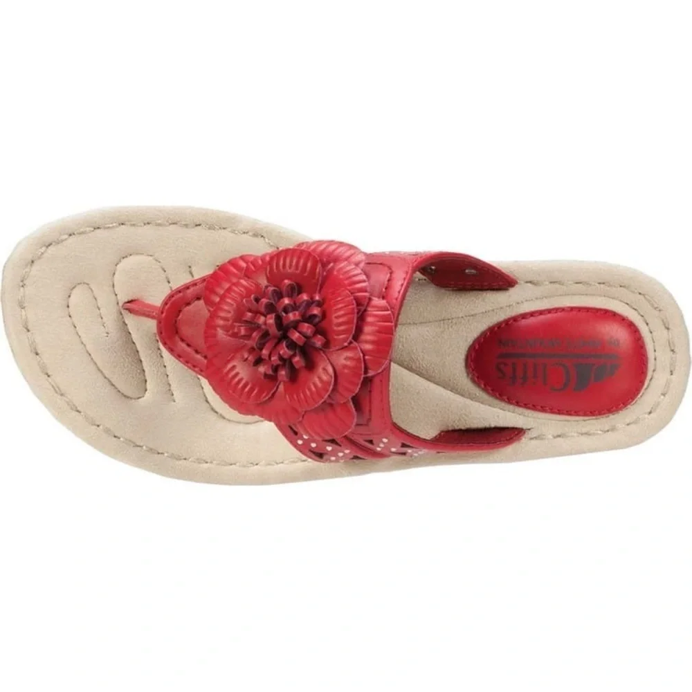 Women's Cliffs by White Mountain Cynthia Thong Sandal Berry Red Smooth